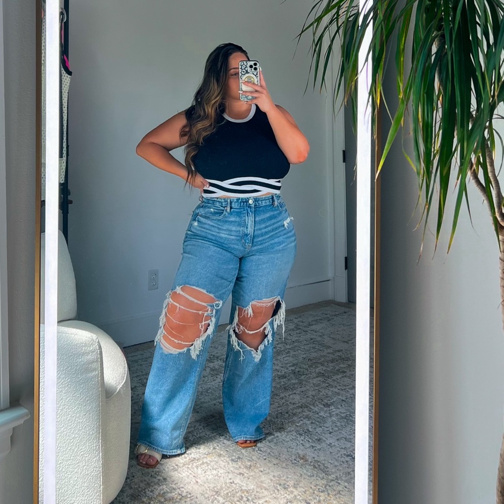 CURVY SIZE 14 - AE Stretch Curvy Super High-Waisted
Baggy Straight Jean